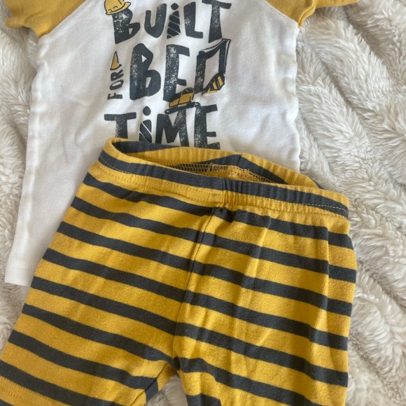 BABY BOY CLOTHING BUNDLE SIZE 12-24 MONTHS - Picture 4 of 13